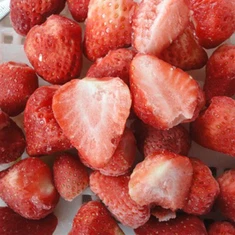 Gefrorene gehackte Erdbeeren